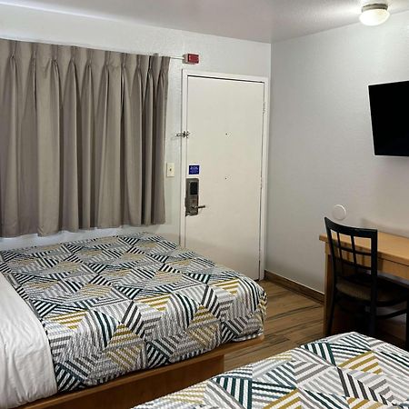 Motel 6 Riviera Beach Fl Bagian luar foto